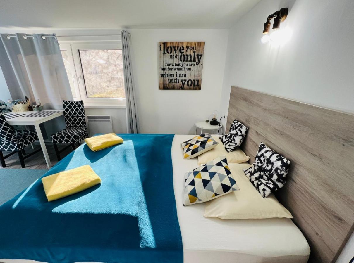 Balcsitthon Apartmanok Siofok Ruang foto